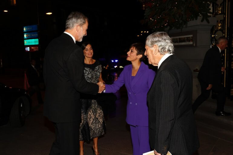 Su Majestad el Rey recibido por la ministra de Política Territorial, Isabel Rodríguez